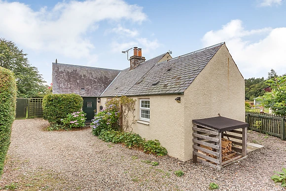 Ralston Bothy, Newtyle